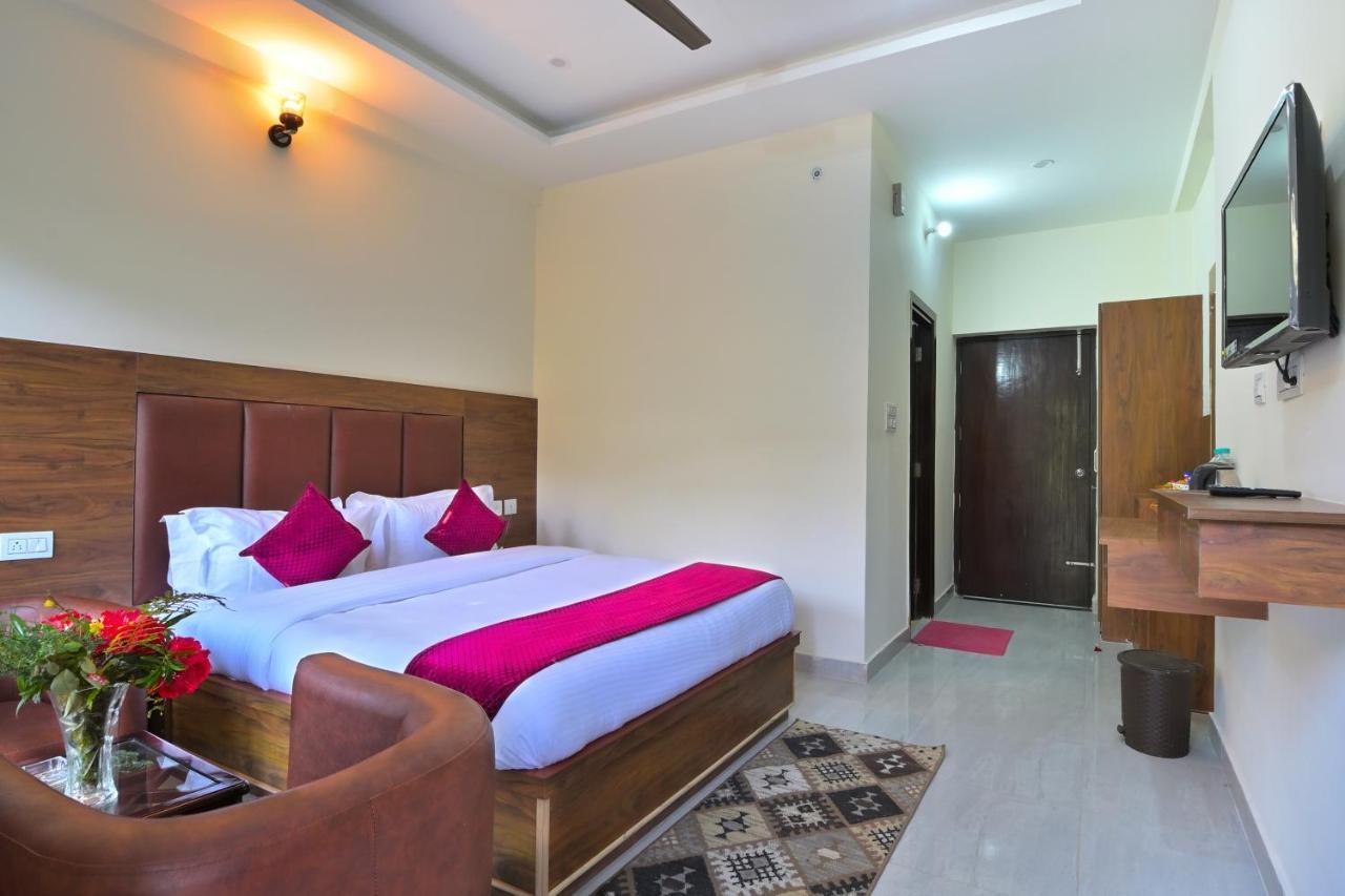 La Riqueza Dhanolti View # Near To Eco Park & Surkanda Devi Temple # Mountain View Rooms With Balcony # Big Parking # Customer Favourite Hotel Dhanaulti Dış mekan fotoğraf